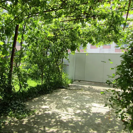 Modern&cozy-entire House, Parking Place In Private Yard 아파트 *
