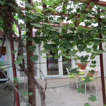 아파트 Modern&cozy-entire House, Parking Place In Private Yard