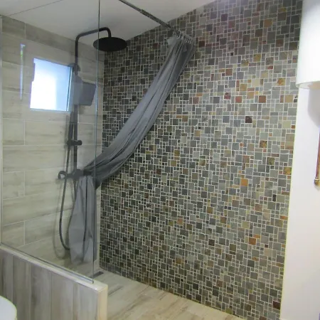Modern&cozy-entire House, Parking Place In Private Yard *